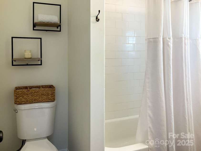 6 Littlefield Street, Inman, SC 29349.  MLS# CAR4234138, YatesRealty ID 22732. 