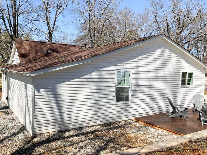 6 Littlefield Street, Inman, SC 29349.  MLS# CAR4234138, YatesRealty ID 22732. 