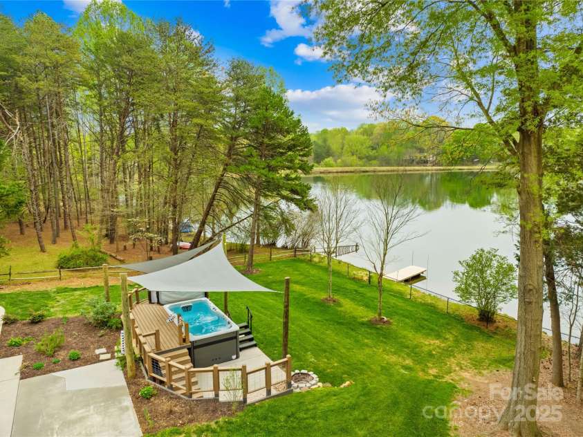 158 Regency Road, Mooresville, NC 28117.  MLS# CAR4242113, YatesRealty ID 22733. Beautiful views of Regency Lake