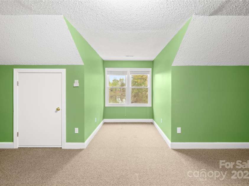 158 Regency Road, Mooresville, NC 28117.  MLS# CAR4242113, YatesRealty ID 22733. Lots of storage closets on this level upstairs