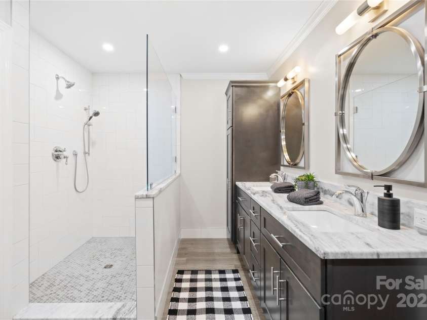 158 Regency Road, Mooresville, NC 28117.  MLS# CAR4242113, YatesRealty ID 22733. Newly renovated primary bathroom