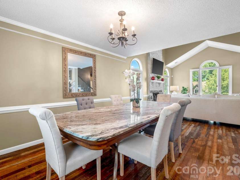 2133 Highland View Lane, Charlotte, NC 28214.  MLS# CAR4372769, YatesRealty ID 22734. 