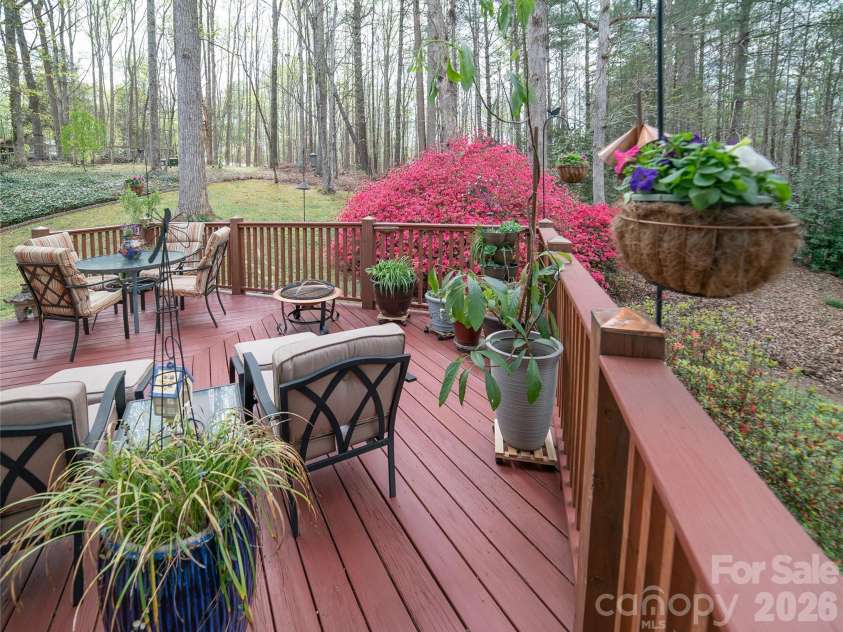 105 Horse Shoe Lane, Morganton, NC 28655.  MLS# CAR4377621, YatesRealty ID 22736. 