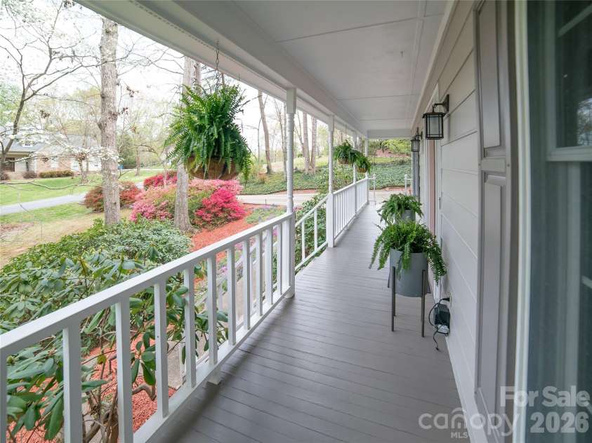 105 Horse Shoe Lane, Morganton, NC 28655.  MLS# CAR4377621, YatesRealty ID 22736. 