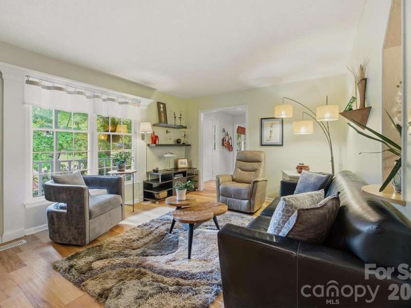 105 Horse Shoe Lane, Morganton, NC 28655.  MLS# CAR4377621, YatesRealty ID 22736. 