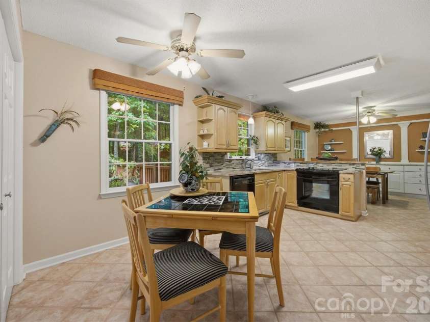 105 Horse Shoe Lane, Morganton, NC 28655.  MLS# CAR4377621, YatesRealty ID 22736. 