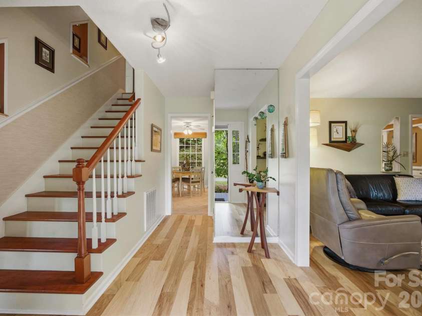 105 Horse Shoe Lane, Morganton, NC 28655.  MLS# CAR4377621, YatesRealty ID 22736. 