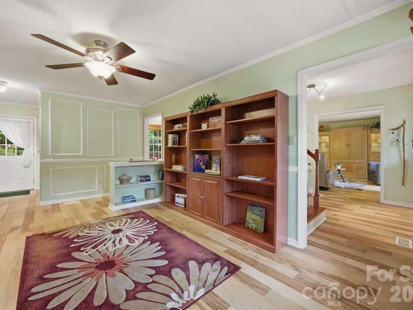 105 Horse Shoe Lane, Morganton, NC 28655.  MLS# CAR4377621, YatesRealty ID 22736. 