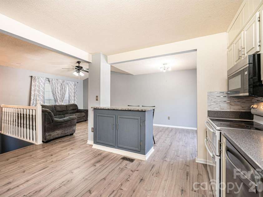 2681 Tumbleweed Drive, Lenoir, NC 28645.  MLS# CAR4362488, YatesRealty ID 22737. 