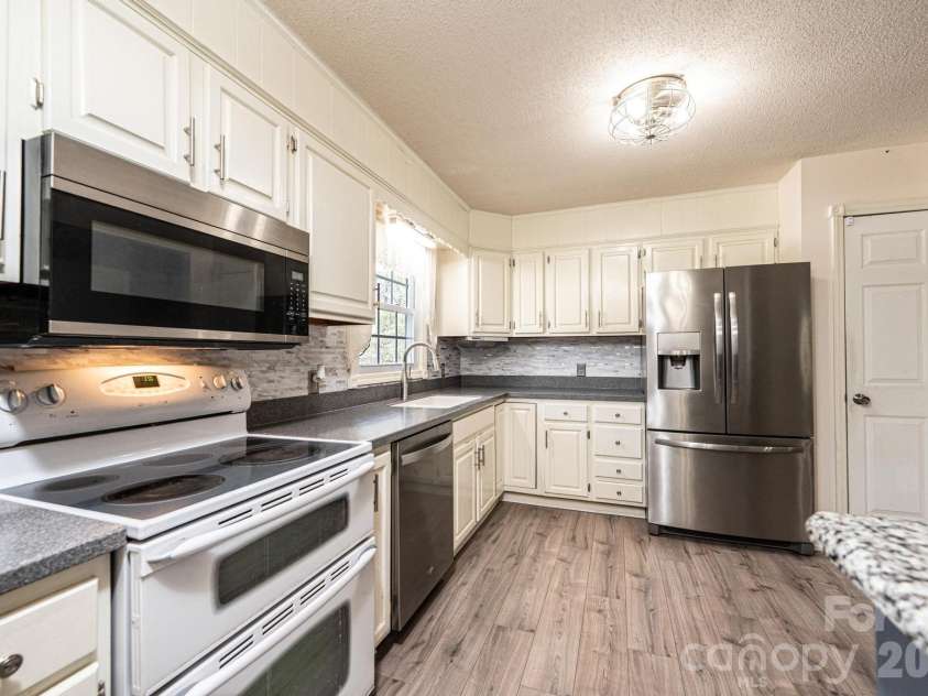2681 Tumbleweed Drive, Lenoir, NC 28645.  MLS# CAR4362488, YatesRealty ID 22737. 