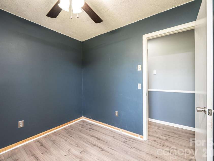 2681 Tumbleweed Drive, Lenoir, NC 28645.  MLS# CAR4362488, YatesRealty ID 22737. 