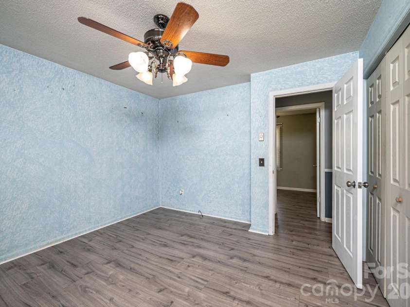 2681 Tumbleweed Drive, Lenoir, NC 28645.  MLS# CAR4362488, YatesRealty ID 22737. 
