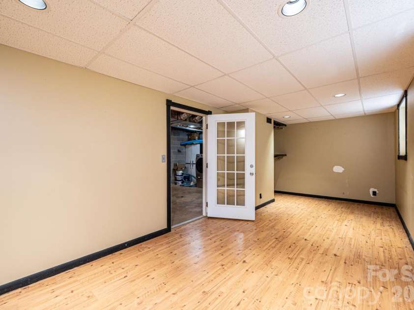 2681 Tumbleweed Drive, Lenoir, NC 28645.  MLS# CAR4362488, YatesRealty ID 22737. 
