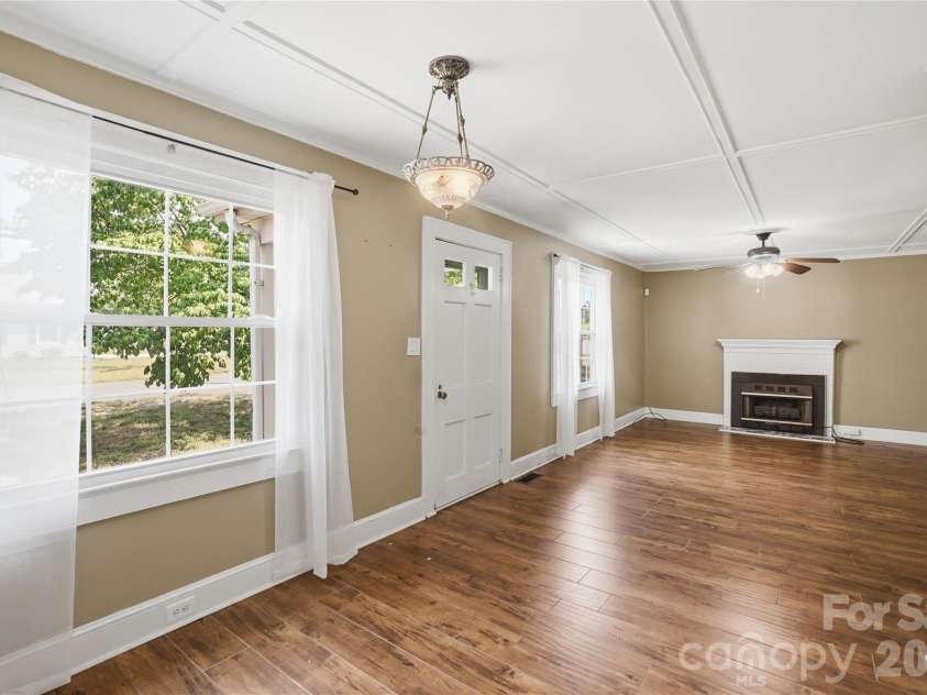 208 Jackson Terrace, Clover, SC 29710.  MLS# CAR4371791, YatesRealty ID 22738. 