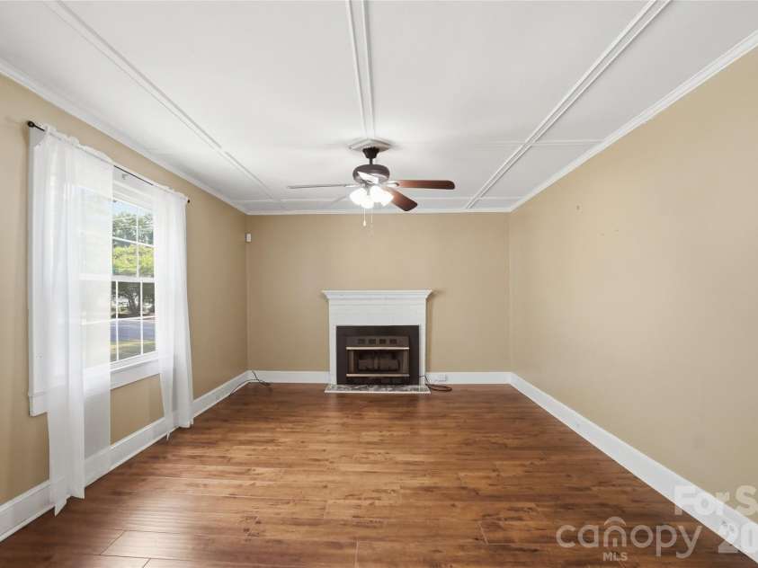 208 Jackson Terrace, Clover, SC 29710.  MLS# CAR4371791, YatesRealty ID 22738. 