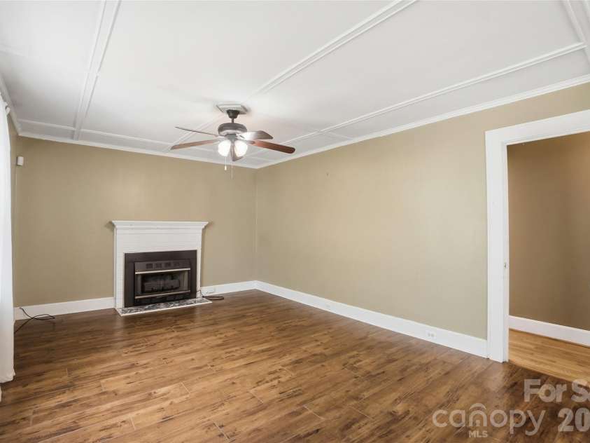208 Jackson Terrace, Clover, SC 29710.  MLS# CAR4371791, YatesRealty ID 22738. 