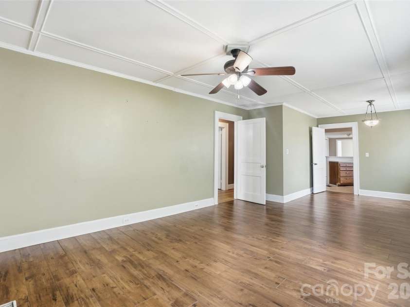 208 Jackson Terrace, Clover, SC 29710.  MLS# CAR4371791, YatesRealty ID 22738. 