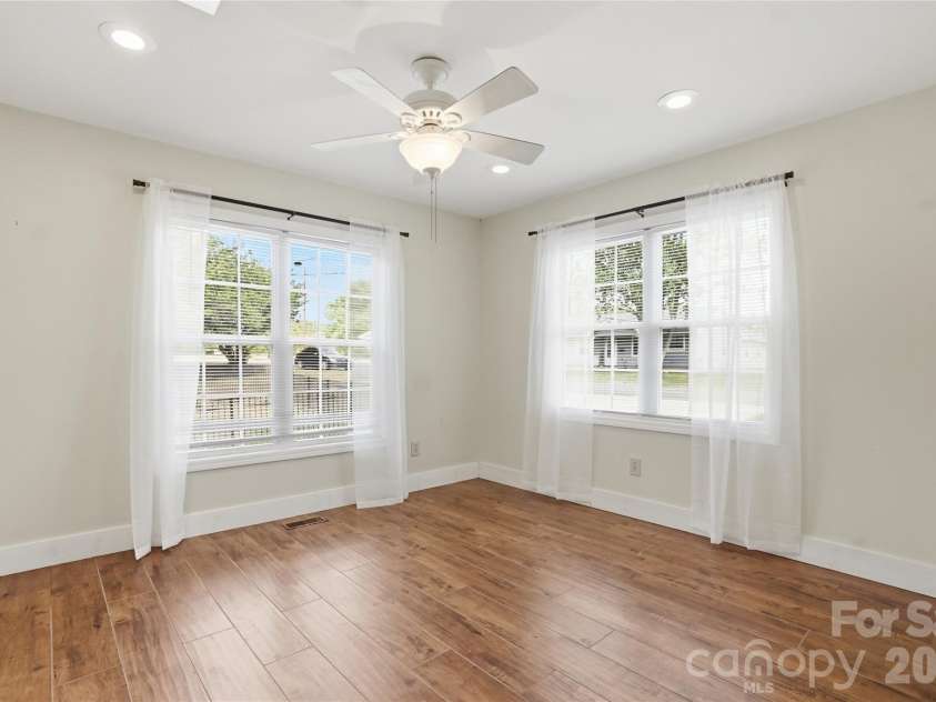 208 Jackson Terrace, Clover, SC 29710.  MLS# CAR4371791, YatesRealty ID 22738. 