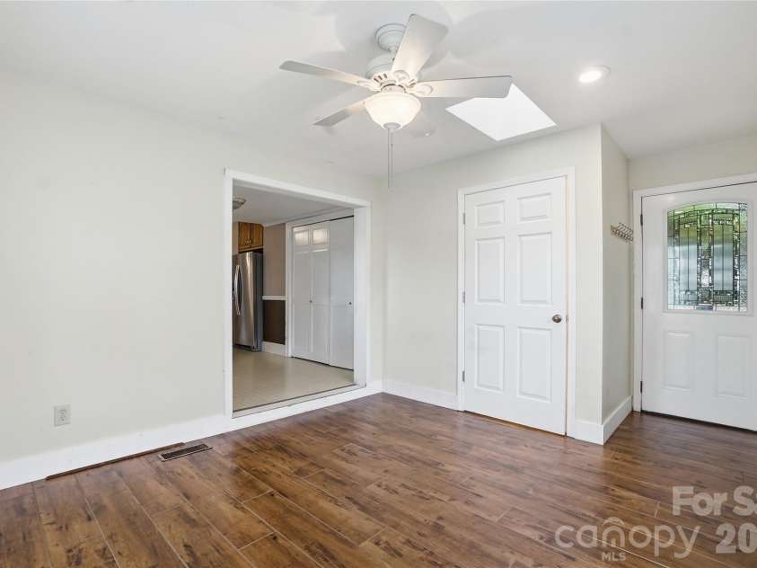208 Jackson Terrace, Clover, SC 29710.  MLS# CAR4371791, YatesRealty ID 22738. 