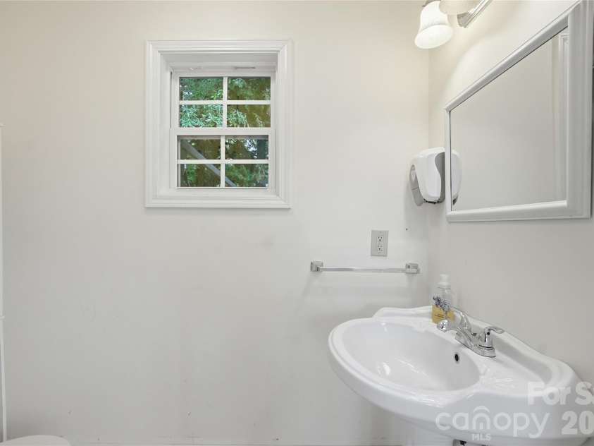 208 Jackson Terrace, Clover, SC 29710.  MLS# CAR4371791, YatesRealty ID 22738. 