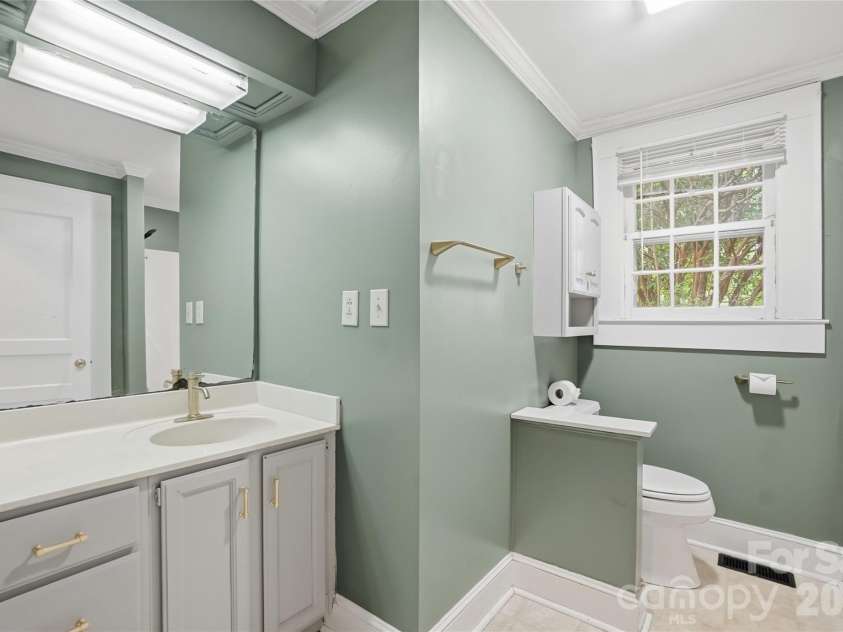 208 Jackson Terrace, Clover, SC 29710.  MLS# CAR4371791, YatesRealty ID 22738. 