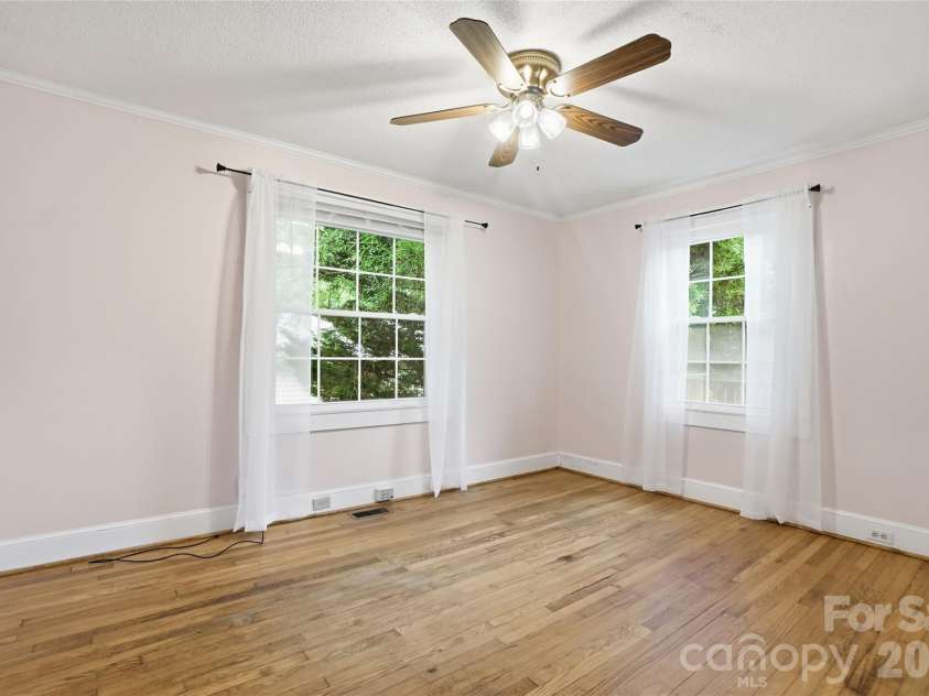 208 Jackson Terrace, Clover, SC 29710.  MLS# CAR4371791, YatesRealty ID 22738. 