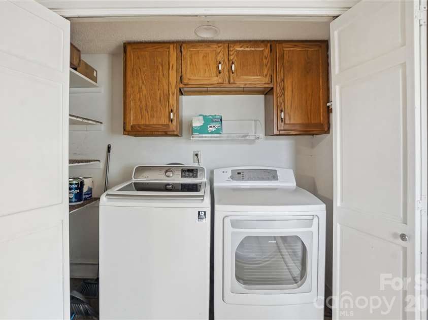 208 Jackson Terrace, Clover, SC 29710.  MLS# CAR4371791, YatesRealty ID 22738. 