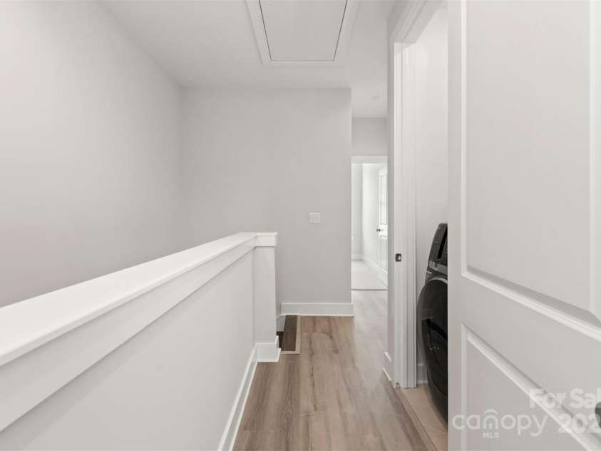 413 Prine Place, Charlotte, NC 28213.  MLS# CAR4112669, YatesRealty ID 22738. 3rd Floor Hallway