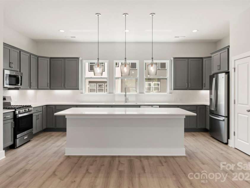 413 Prine Place, Charlotte, NC 28213.  MLS# CAR4112669, YatesRealty ID 22738. Kitchen