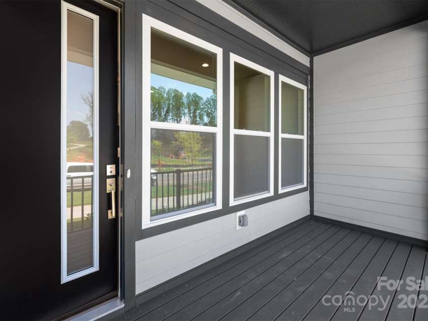 413 Prine Place, Charlotte, NC 28213.  MLS# CAR4112669, YatesRealty ID 22738. Terrace