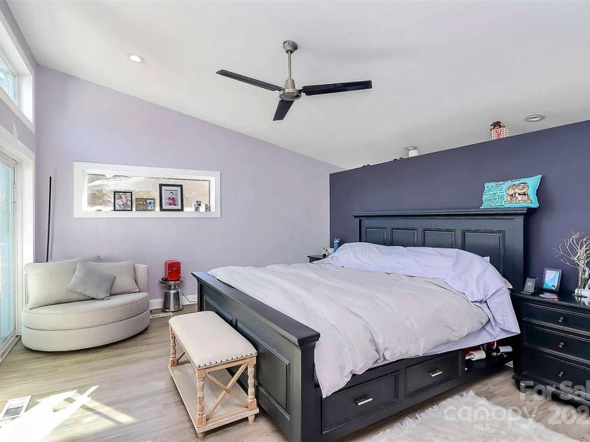 9808 Washam Potts Road, Cornelius, NC 28031.  MLS# CAR4227538, YatesRealty ID 22739. 