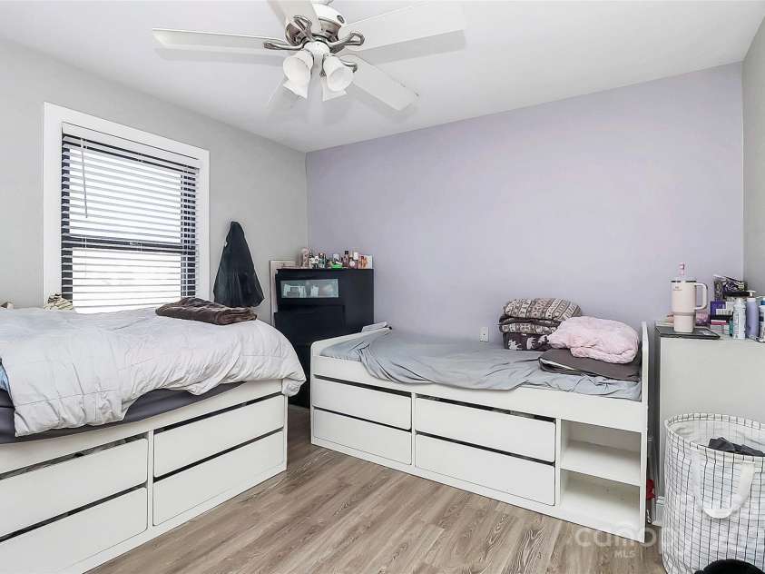 9808 Washam Potts Road, Cornelius, NC 28031.  MLS# CAR4321312, YatesRealty ID 22739. 