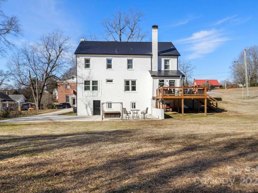 303 Greene Street, Wadesboro, NC 28170.  MLS# CAR4216976, YatesRealty ID 2274. 