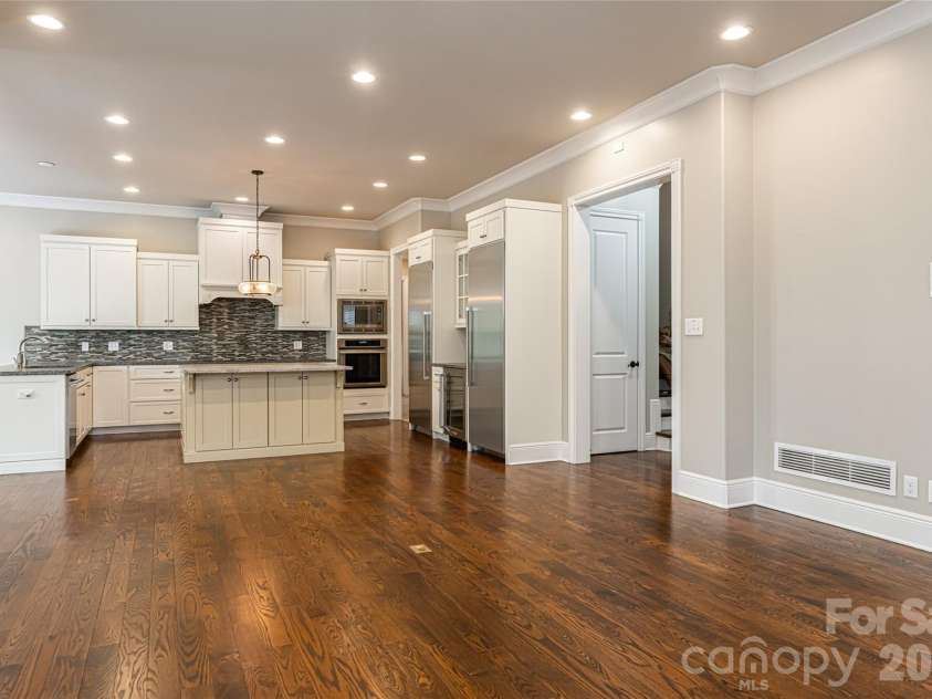 5 Cleftridge Court, Asheville, NC 28803.  MLS# CAR4347455, YatesRealty ID 2274. 