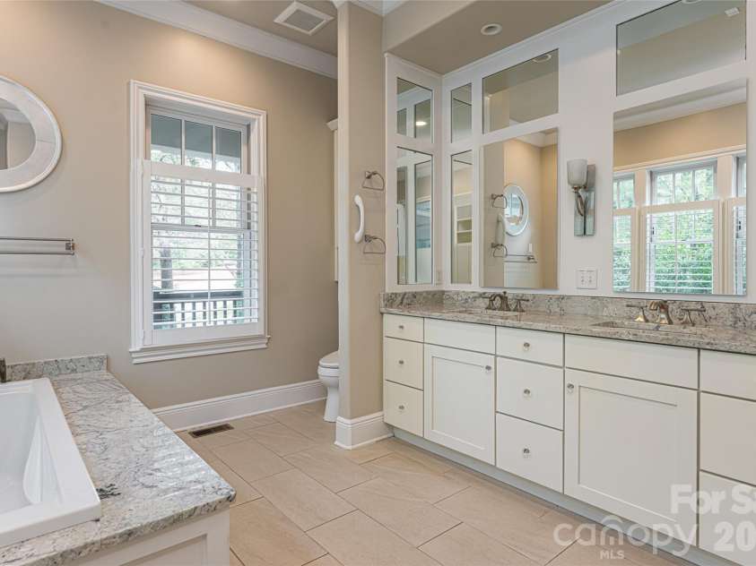 5 Cleftridge Court, Asheville, NC 28803.  MLS# CAR4347455, YatesRealty ID 2274. 