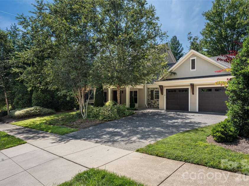 5 Cleftridge Court, Asheville, NC 28803.  MLS# CAR4347455, YatesRealty ID 2274. 