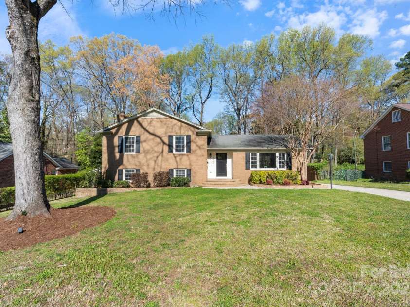 3808 Severn Avenue, Charlotte, NC 28210.  MLS# CAR4234793, YatesRealty ID 22740. 