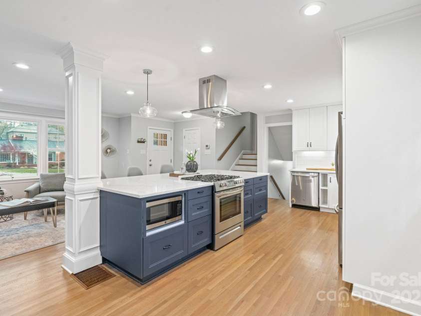 3808 Severn Avenue, Charlotte, NC 28210.  MLS# CAR4234793, YatesRealty ID 22740. 