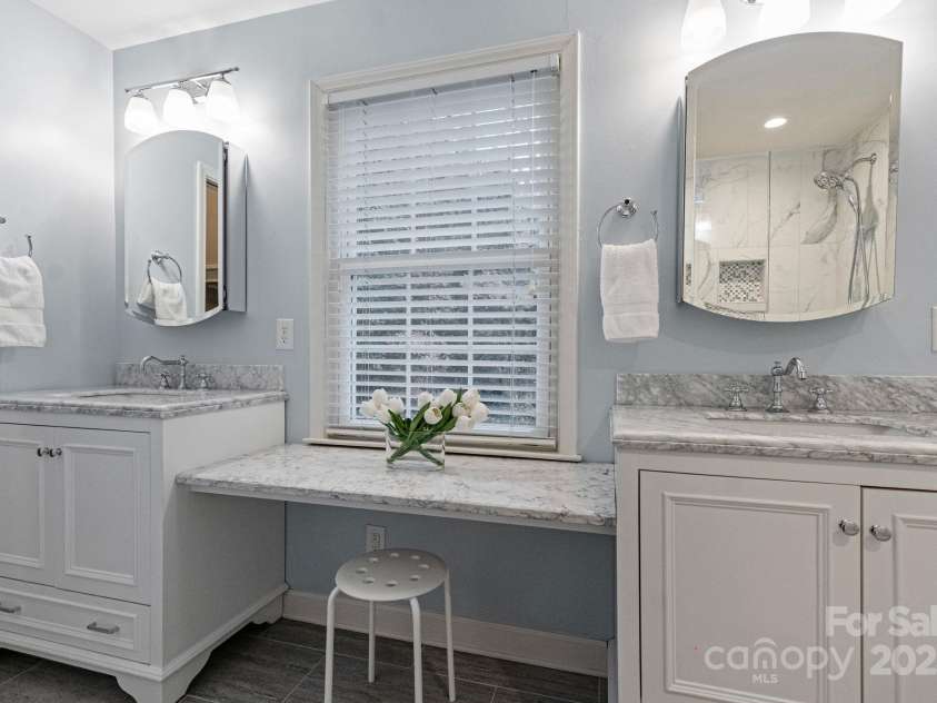 3808 Severn Avenue, Charlotte, NC 28210.  MLS# CAR4234793, YatesRealty ID 22740. 