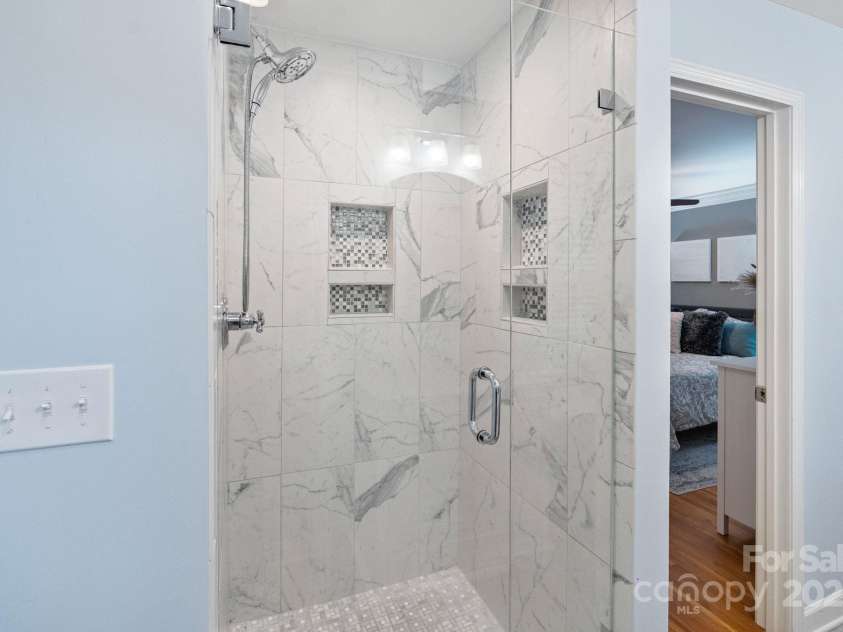3808 Severn Avenue, Charlotte, NC 28210.  MLS# CAR4234793, YatesRealty ID 22740. 