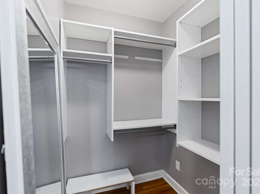 3808 Severn Avenue, Charlotte, NC 28210.  MLS# CAR4234793, YatesRealty ID 22740. 