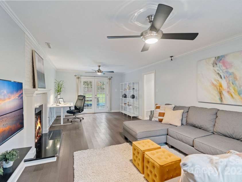 3808 Severn Avenue, Charlotte, NC 28210.  MLS# CAR4234793, YatesRealty ID 22740. 