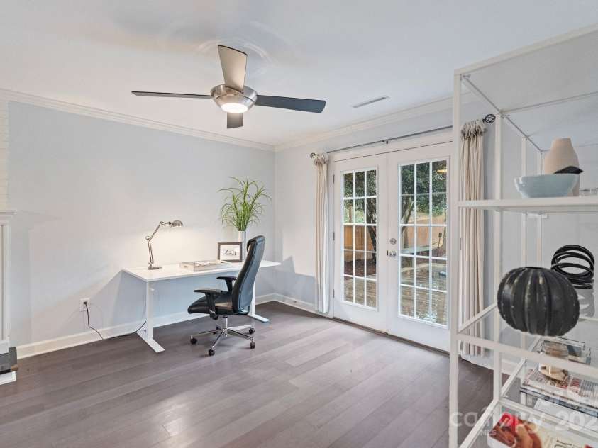 3808 Severn Avenue, Charlotte, NC 28210.  MLS# CAR4234793, YatesRealty ID 22740. 