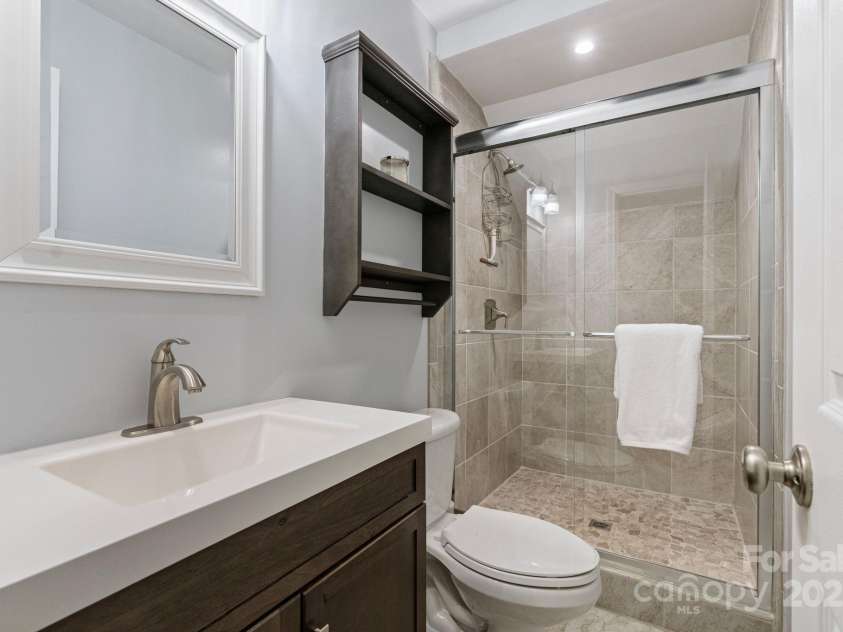 3808 Severn Avenue, Charlotte, NC 28210.  MLS# CAR4234793, YatesRealty ID 22740. 