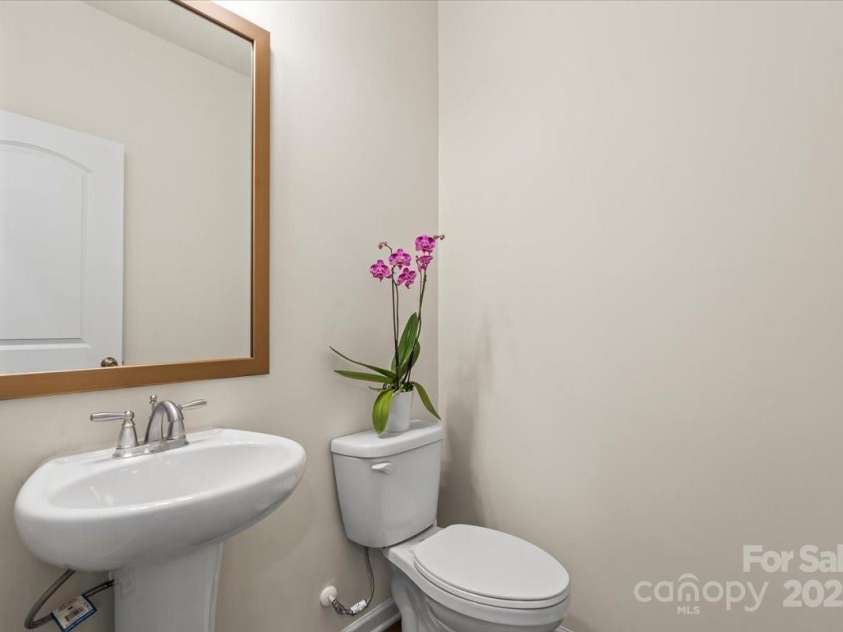 15018 Camus Court, Charlotte, NC 28227.  MLS# CAR4239703, YatesRealty ID 22741. Half Bath Main Level