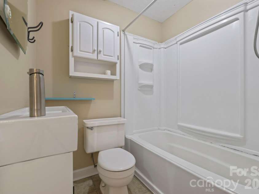 68 Lisam Way, Etowah, NC 28729.  MLS# CAR4324648, YatesRealty ID 22741. 