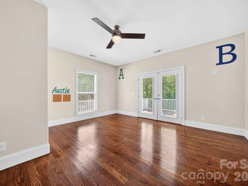 2977 Cabin Creek Drive, Catawba, NC 28609.  MLS# CAR4381953, YatesRealty ID 22742. Bedroom 3 on main level - No carpet :)