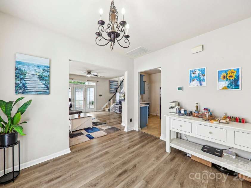 8259 Carob Tree Lane, Charlotte, NC 28215.  MLS# CAR4252729, YatesRealty ID 22743. 