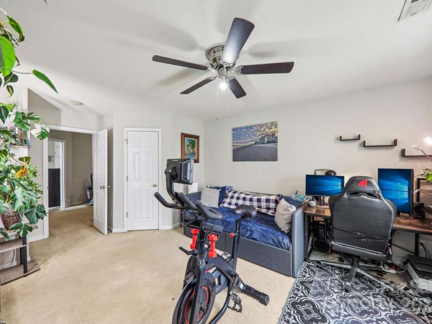 8259 Carob Tree Lane, Charlotte, NC 28215.  MLS# CAR4252729, YatesRealty ID 22743. 