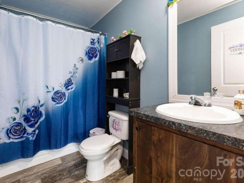 84 Hazelwood Road, Asheville, NC 28806.  MLS# CAR4381398, YatesRealty ID 22743. 